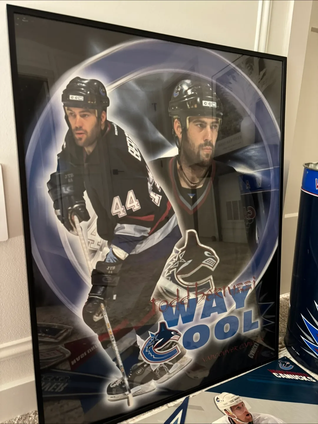 Vancouver Canucks Memorabilia Lot image indicator(3)