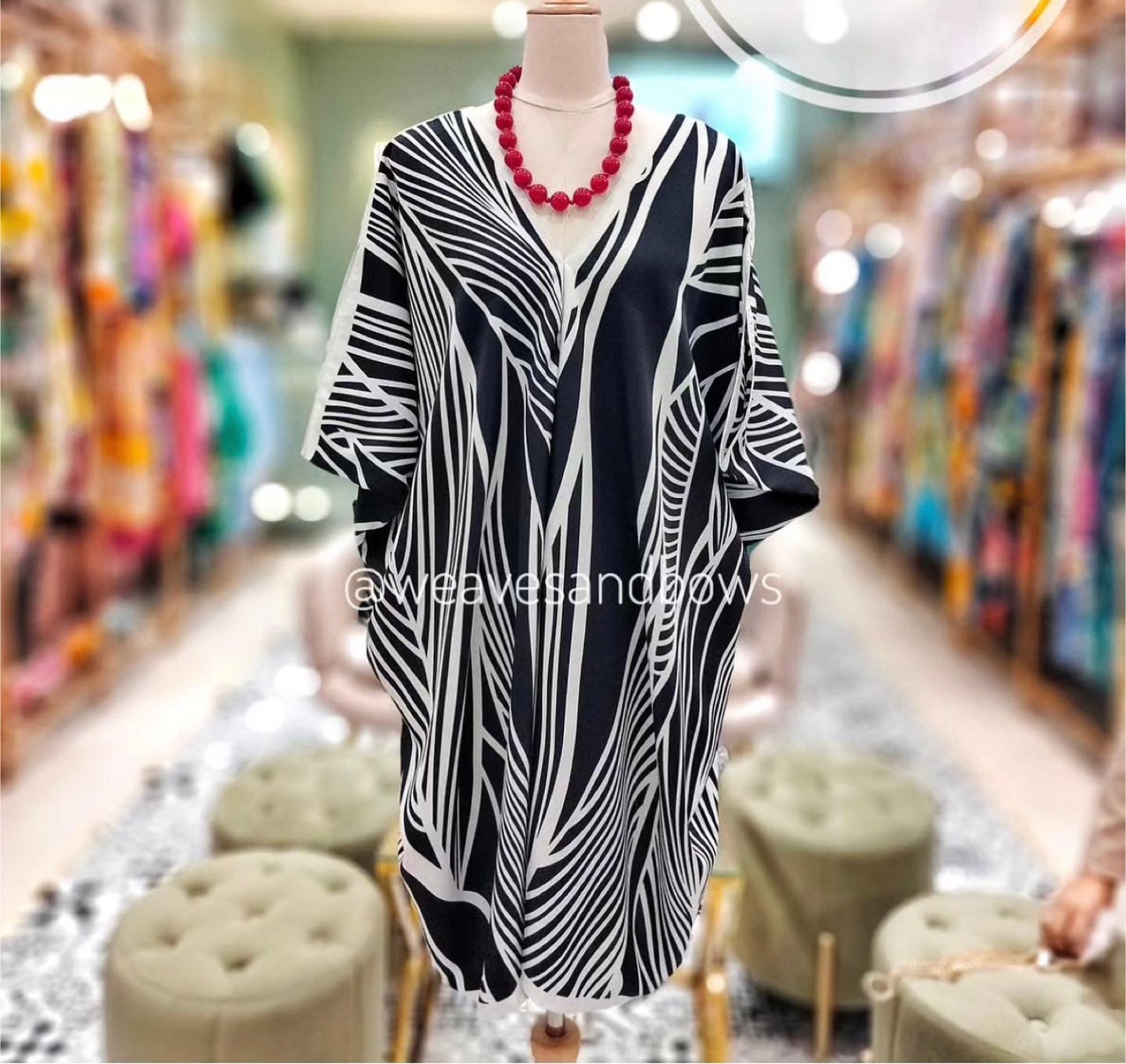 Weaves & Bows Caftan - Black & White