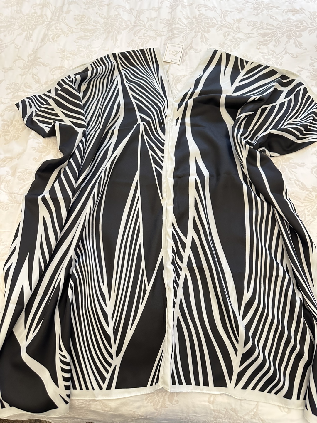 Weaves & Bows Caftan - Black & White - photo 2