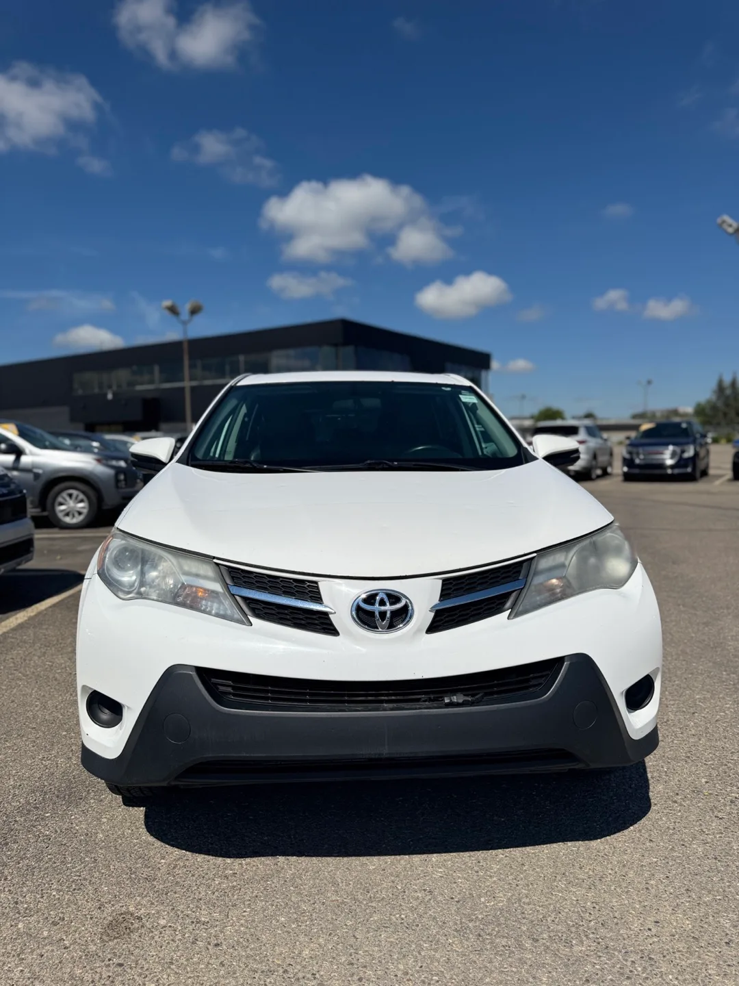 2015 Toyota RAV4 LE AWD thumbnail