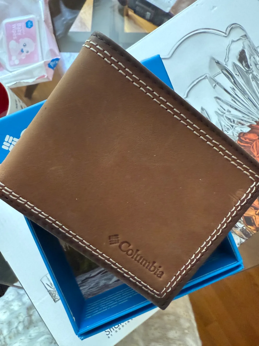 Columbia Men's Traveler Wallet - Brown image indicator(2)