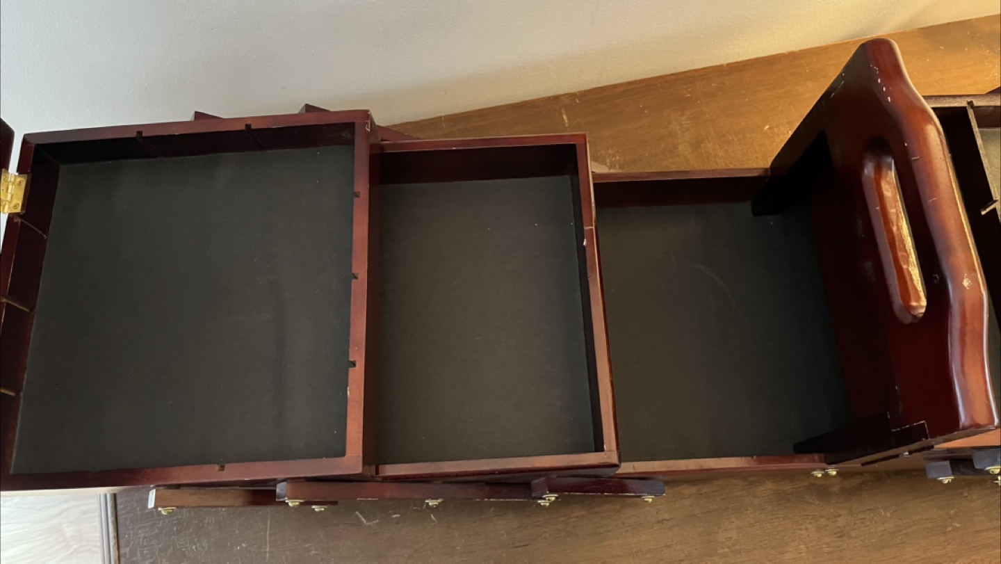 Vintage Wooden Sewing Box - photo 3