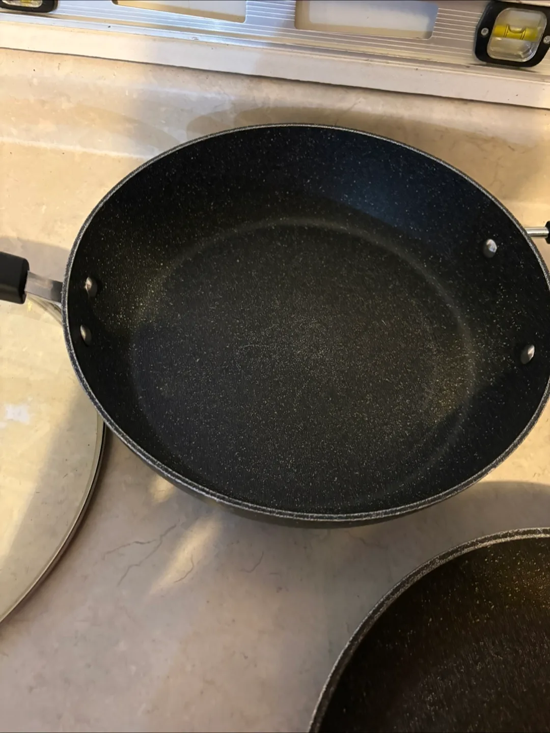 The Rock Fry Pan Set image indicator(4)