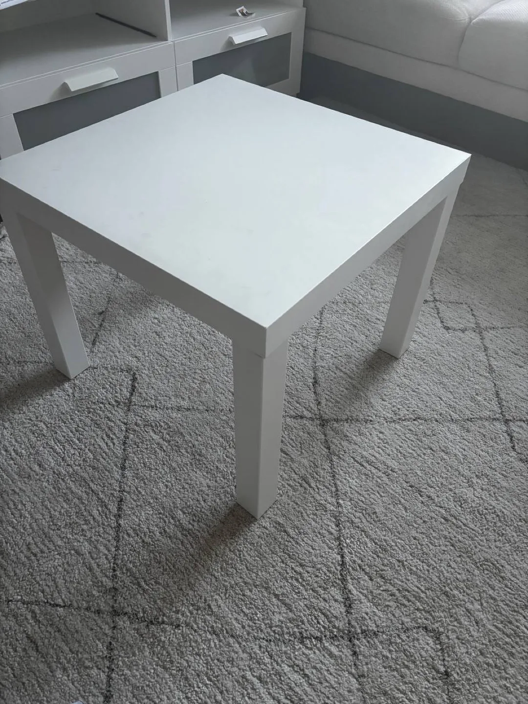 White Coffee Table IKEA thumbnail