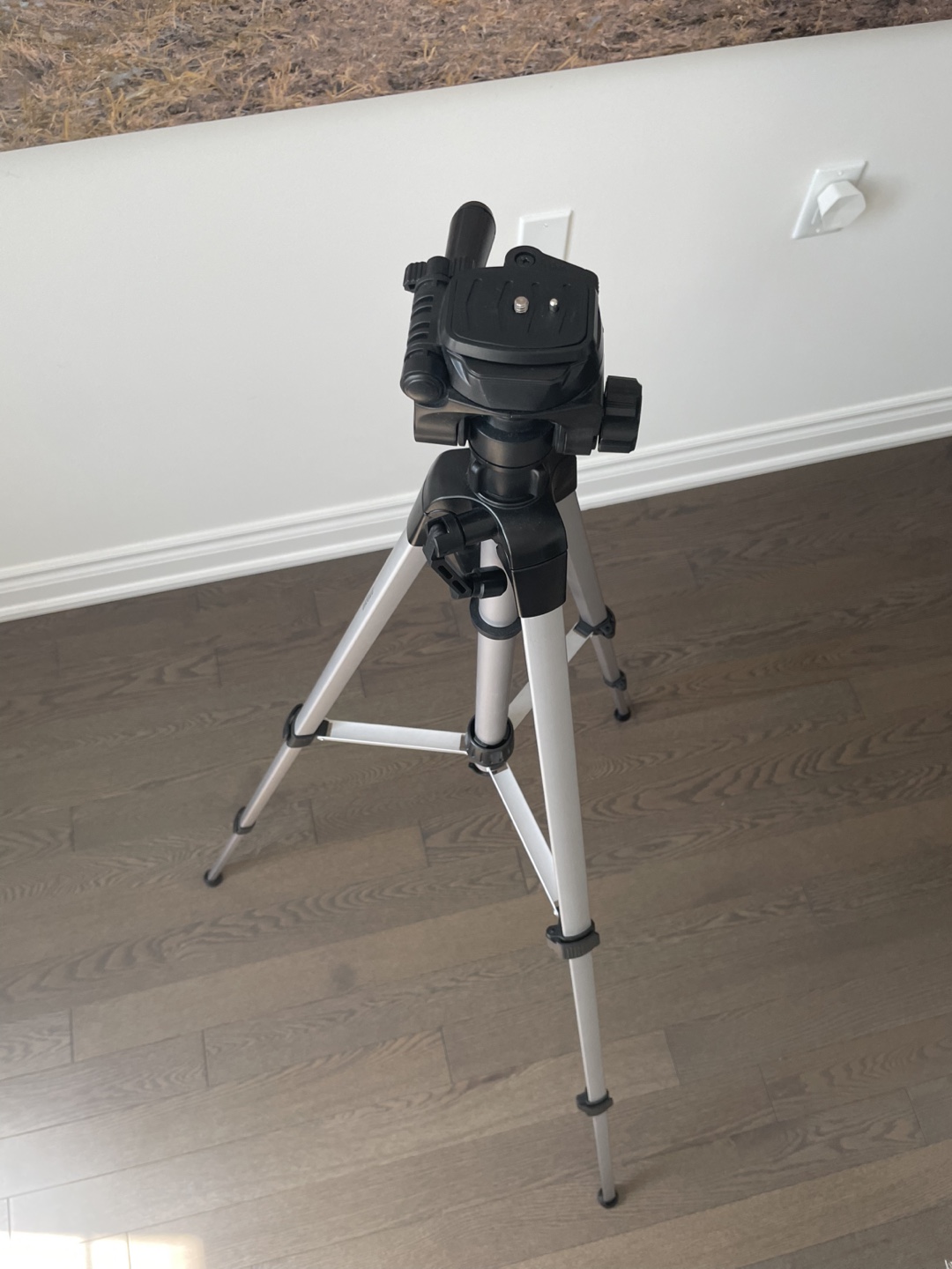 Camera Tripod - photo 2