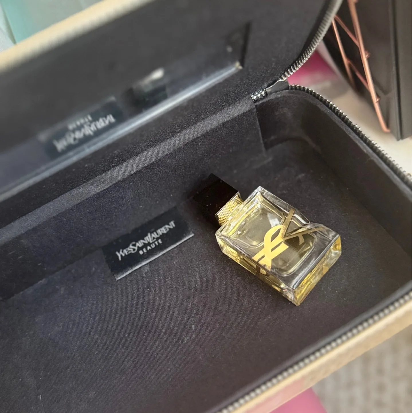 YSL Makeup pouch with Mini perfume image indicator(2)