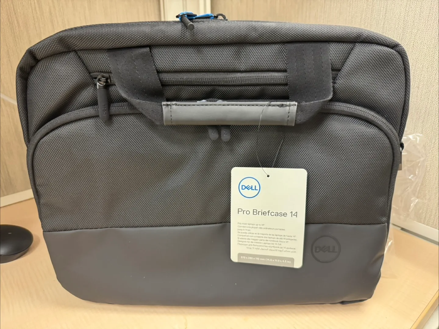 Dell Pro Briefcase 14 - BRAND NEW thumbnail