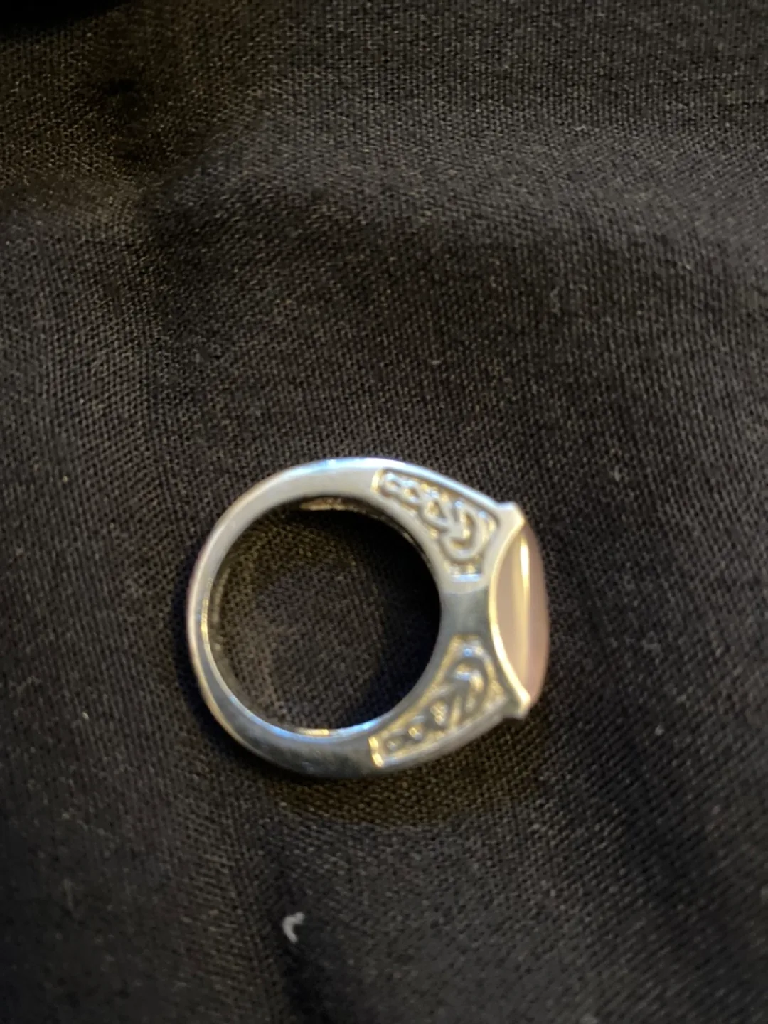 Silver Ring with Pink Stone image indicator(2)