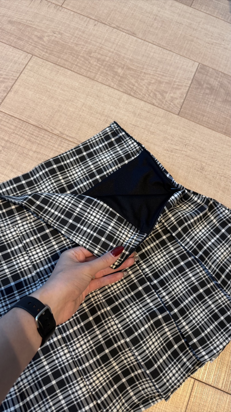 ✨ Plaid Pleated Skirt with Built-in Shorts ✨ - photo 4