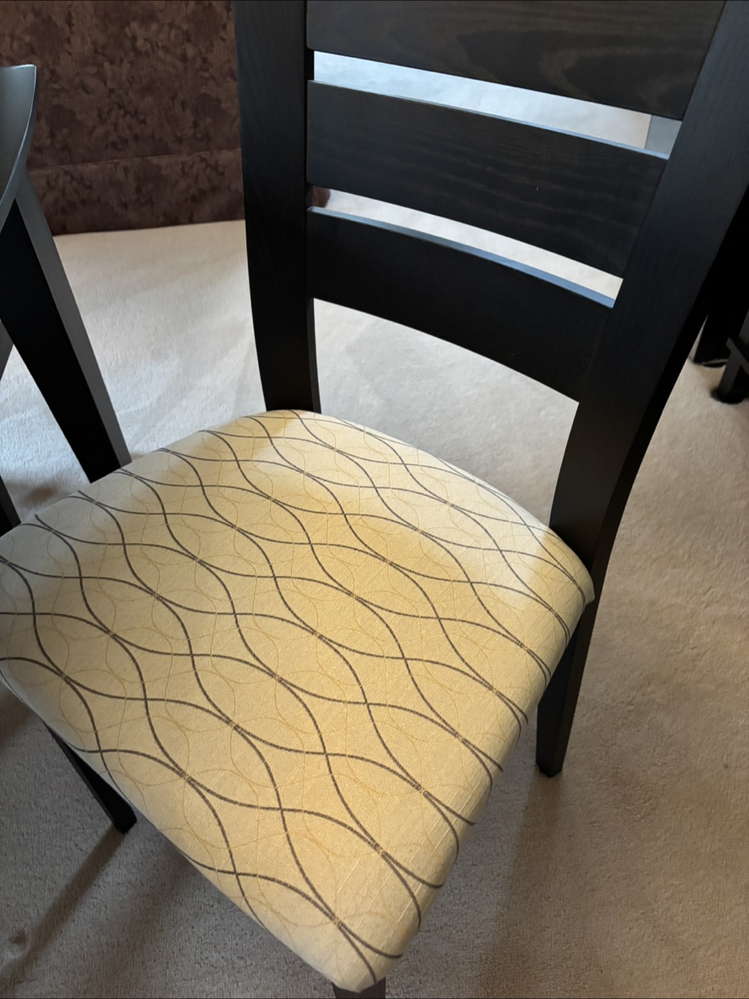 Beautiful solid wood dining set, table and 6 chairs - photo 3