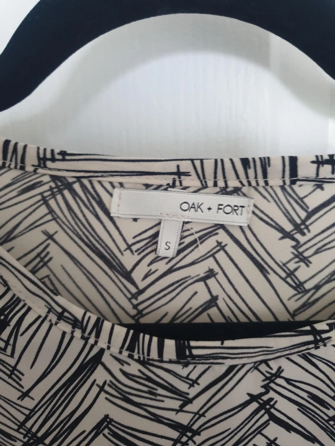 Oak + Fort Patterned T-Shirt (Small) image indicator(3)