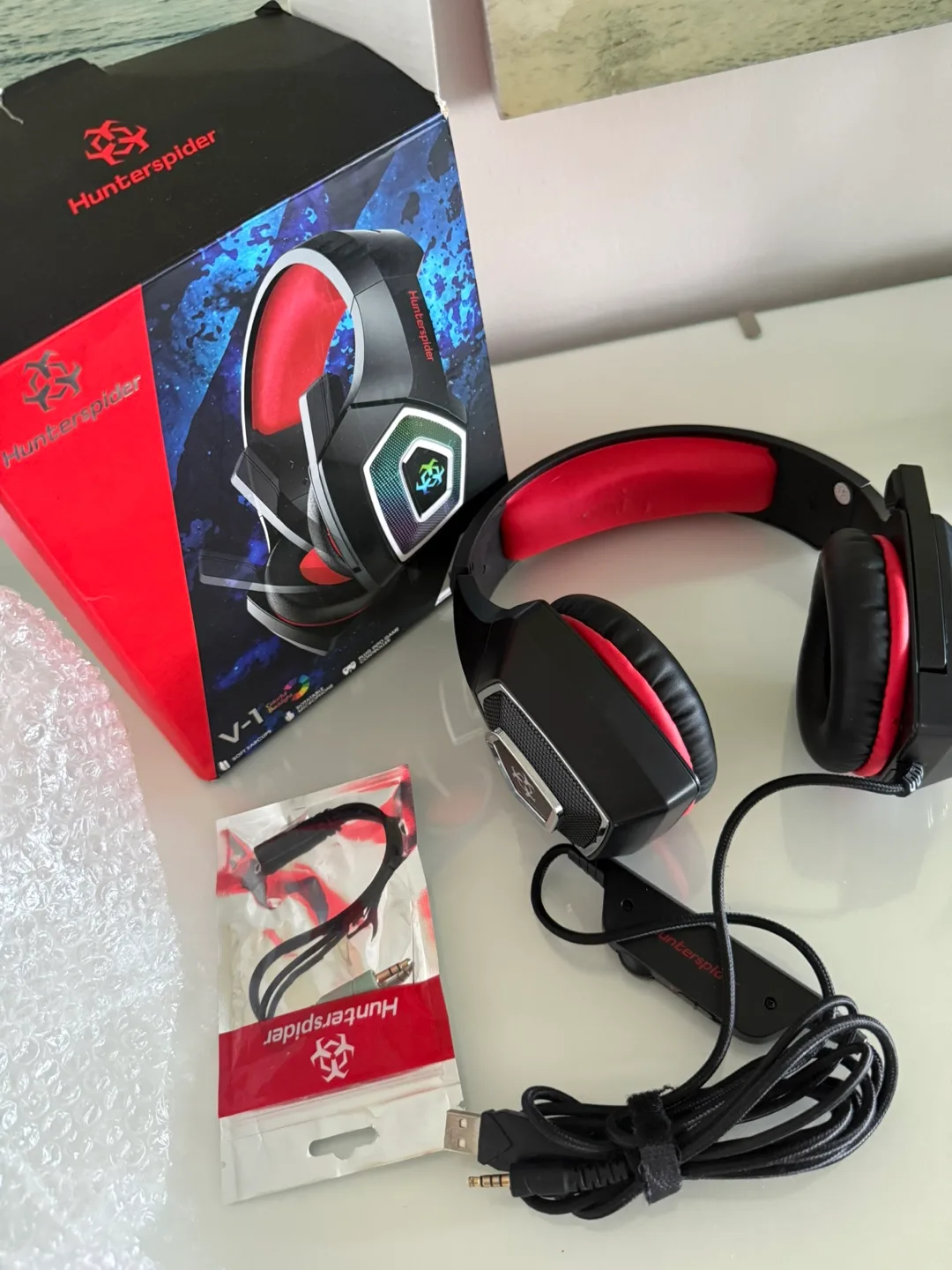 Hunterspider V-1 Gaming Headset - Black & Red thumbnail