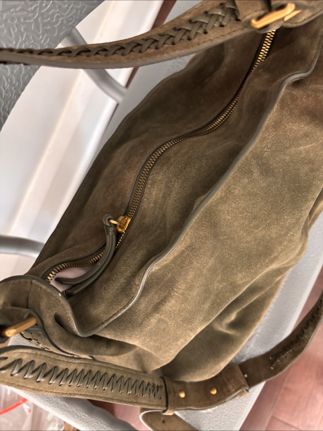 Les VISIONNAIRES Olive Green Suede Hobo Bag - photo 4