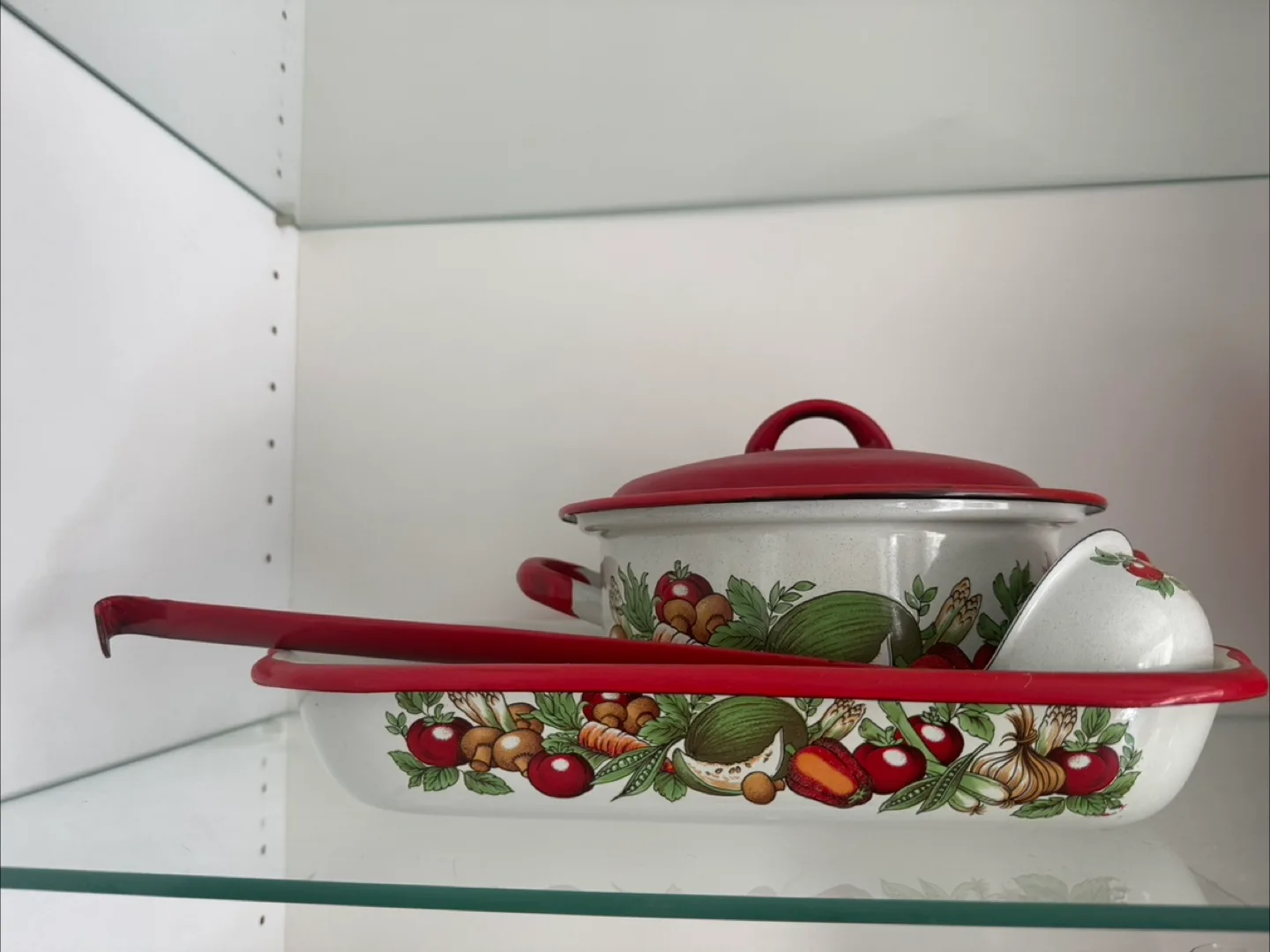 Enamelware Pot, Ladle & Baking Dish Set thumbnail