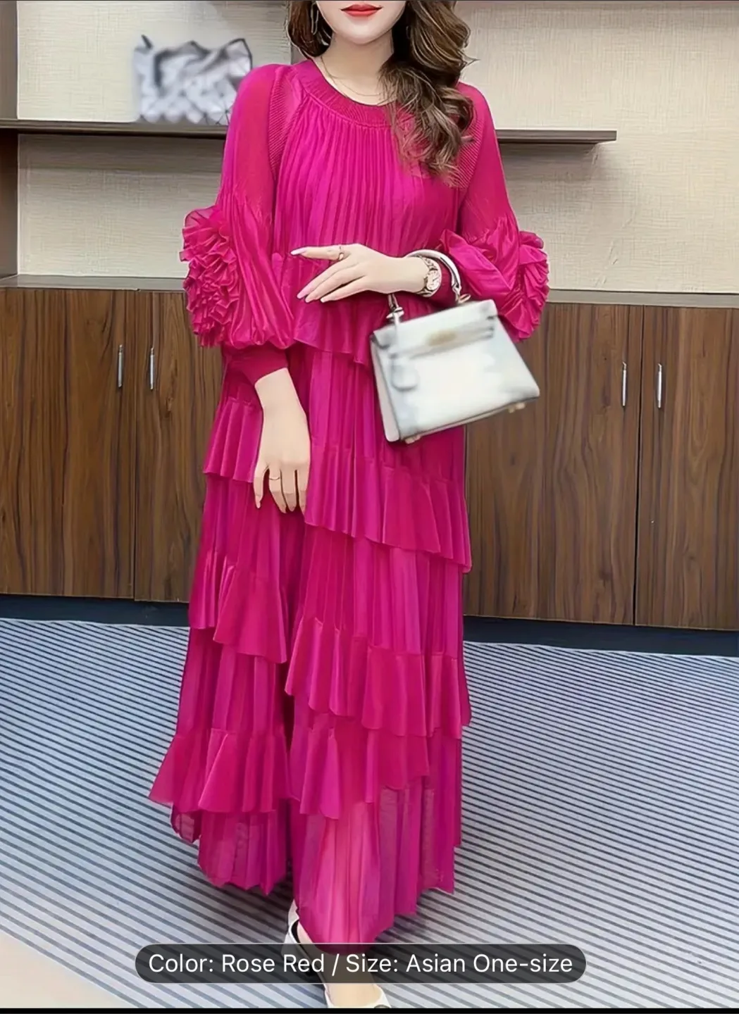 Elegant Pleated Maxi Dress - Black and Green Available image indicator(3)