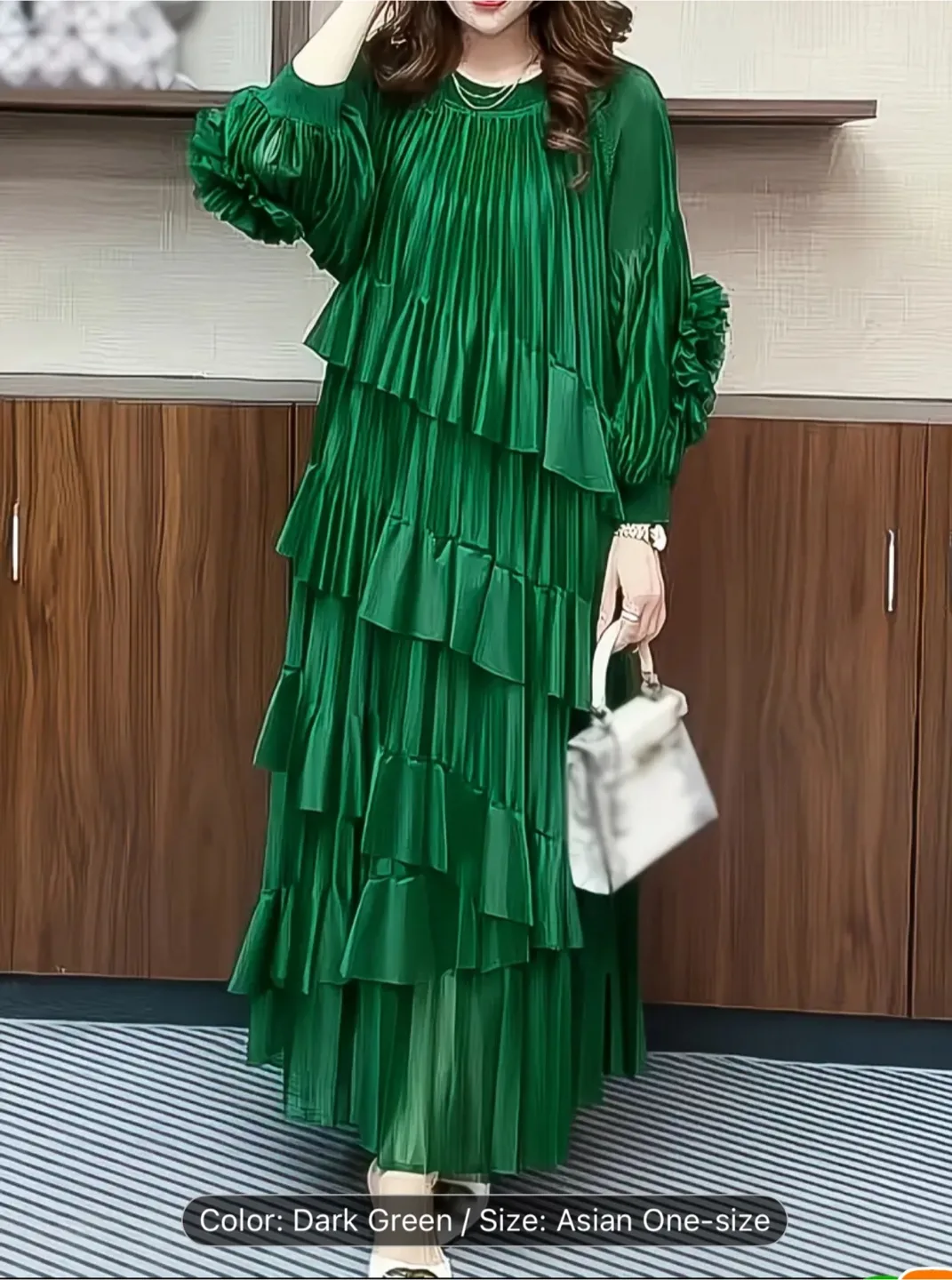 Elegant Pleated Maxi Dress - Black and Green Available image indicator(2)