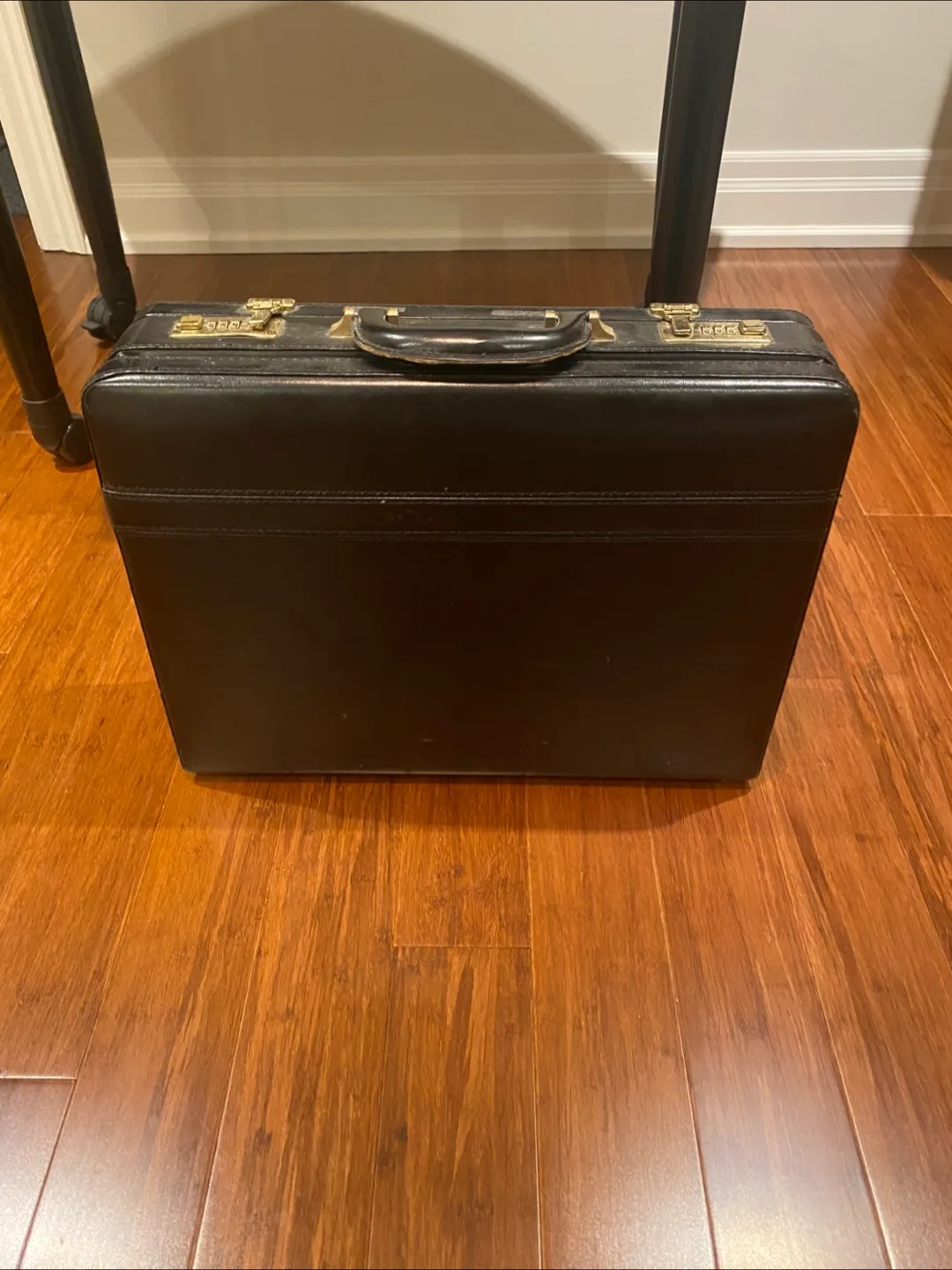 Leather Black Combo Briefcase image indicator(3)