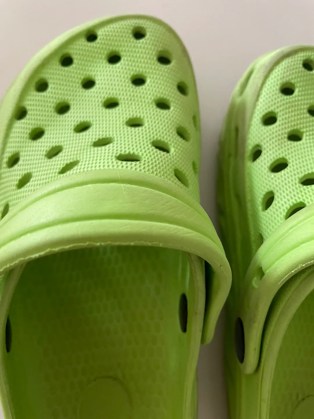 Green Clogs image indicator(2)