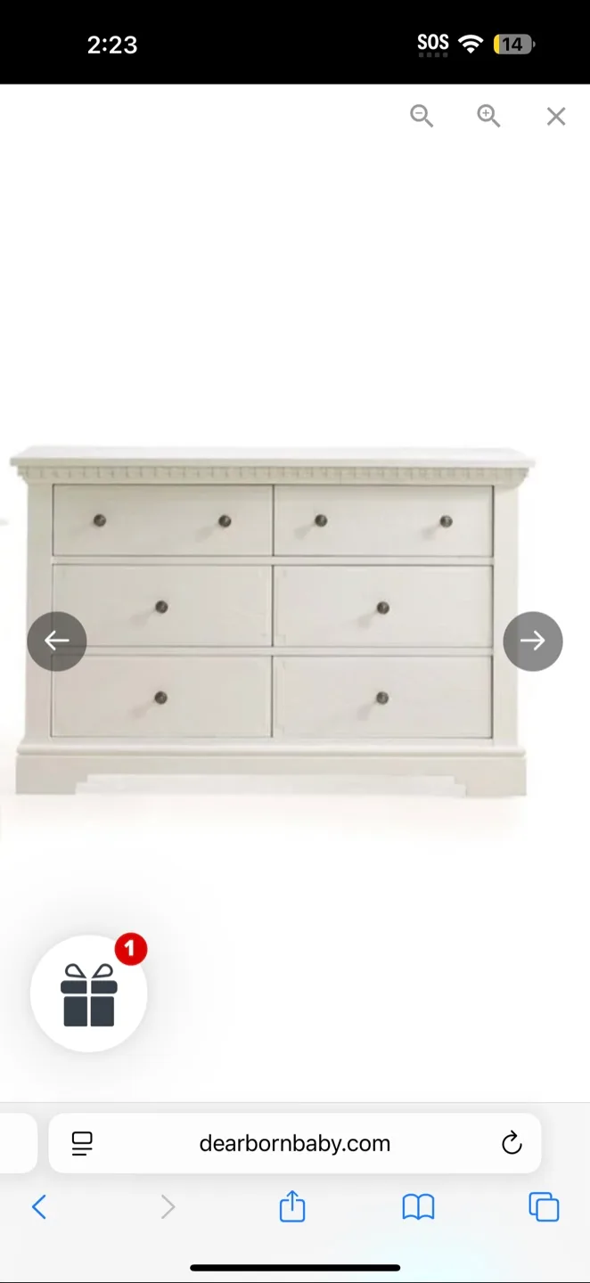 White Double Dresser - Excellent Condition! thumbnail