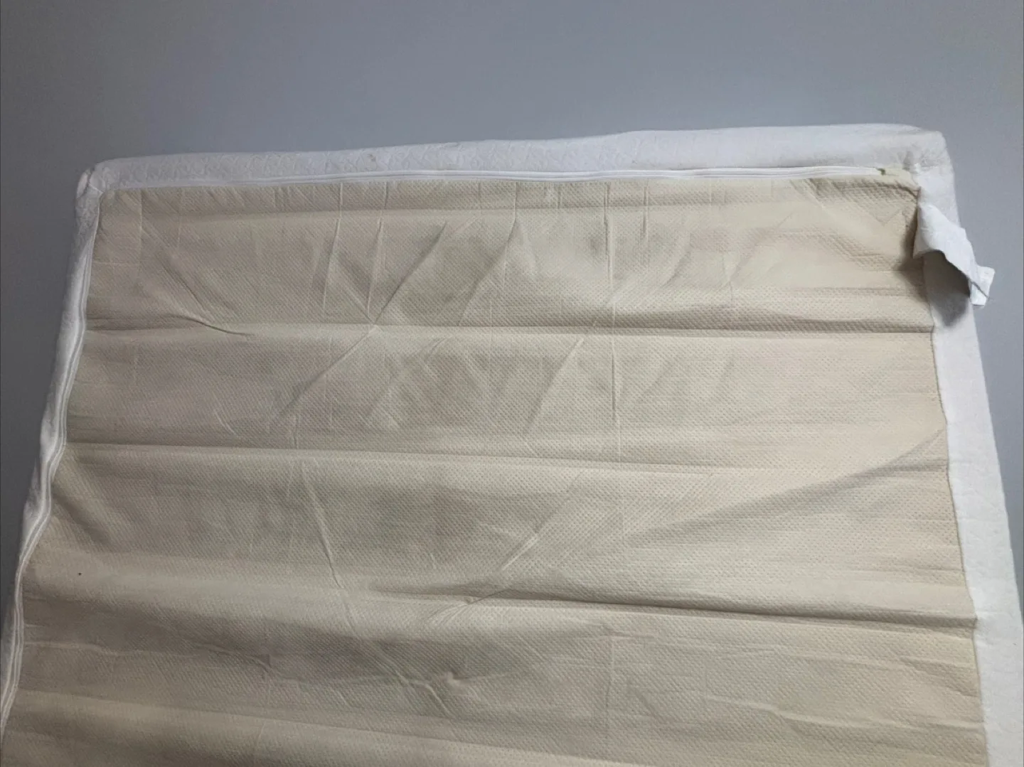 Only Mattress- Zinus Full size 10 inch Mattress- memory foam image indicator(6)