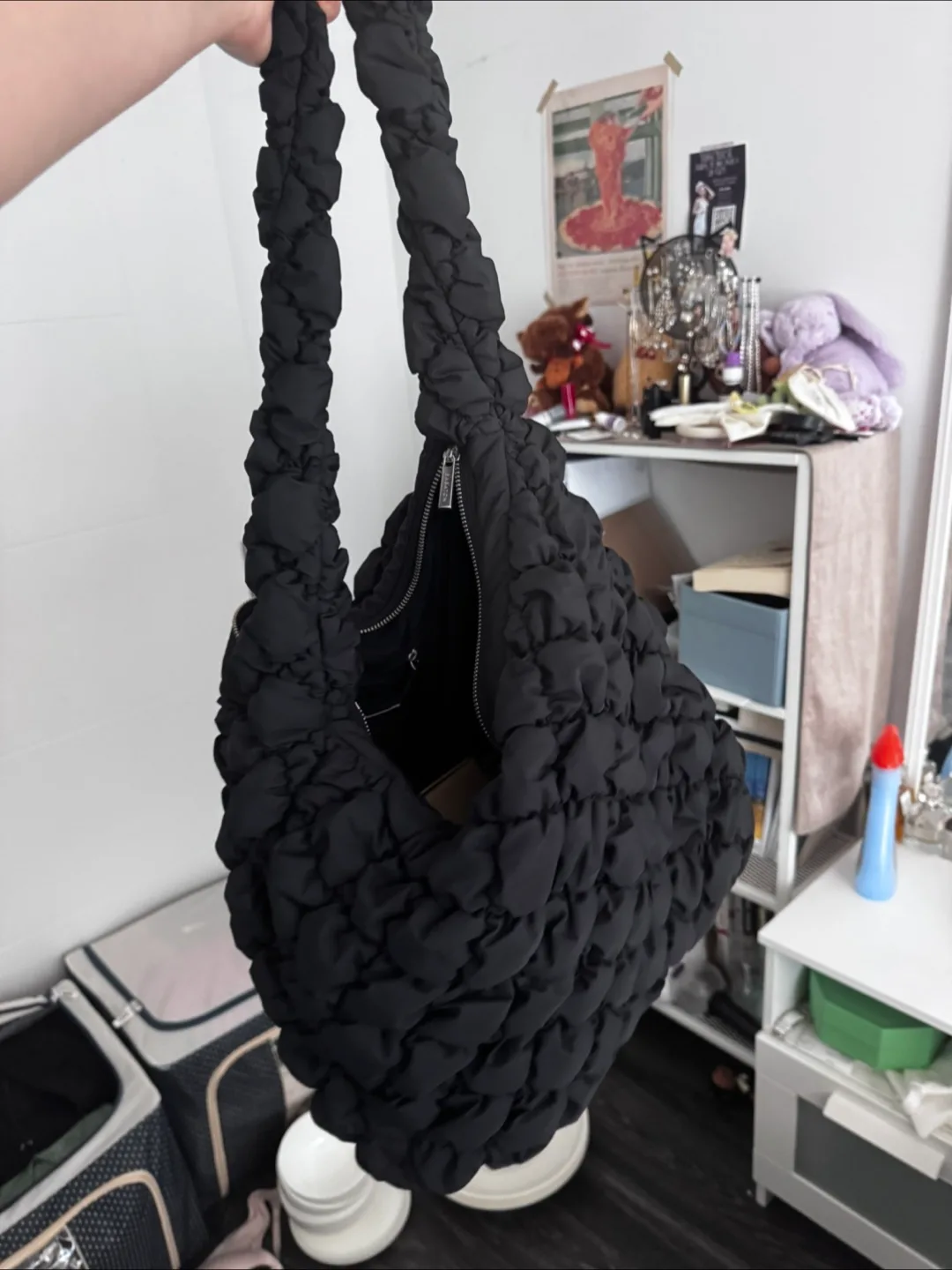 Black Aritzia Quilted Bag thumbnail