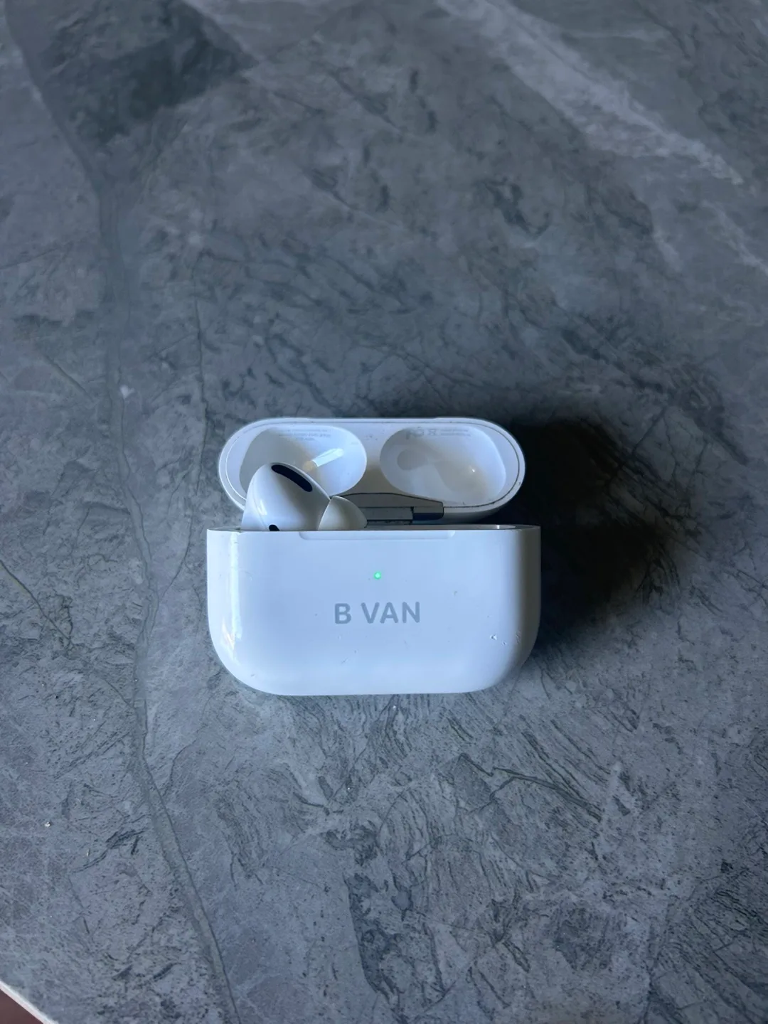 AirPod pros thumbnail