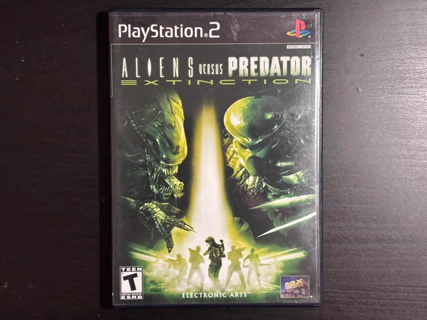 Aliens vs. Predator: Extinction (PS2) thumbnail