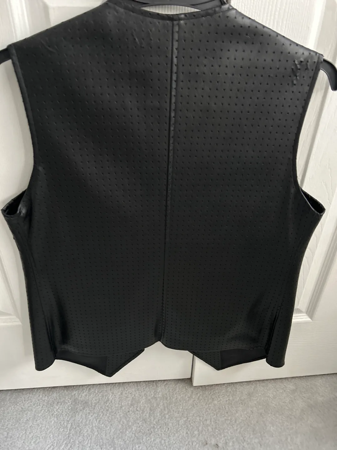 English Channel Black Leather Vest image indicator(5)