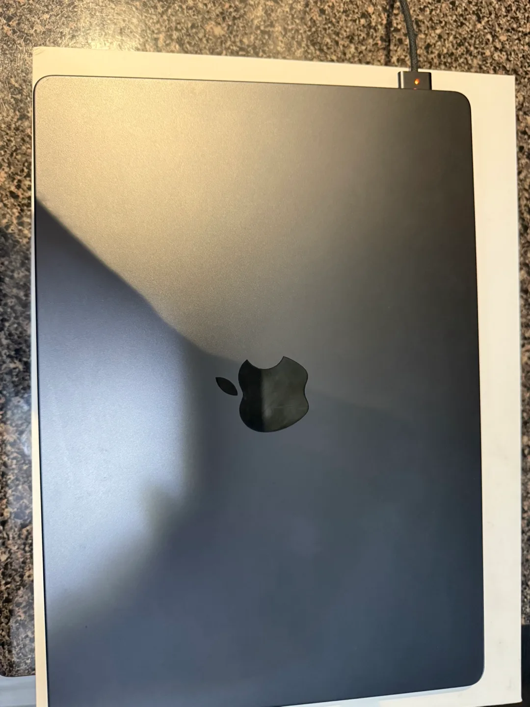 Apple 2023 Macbook Pro 14” M3 Pro 18/512GB image indicator(2)