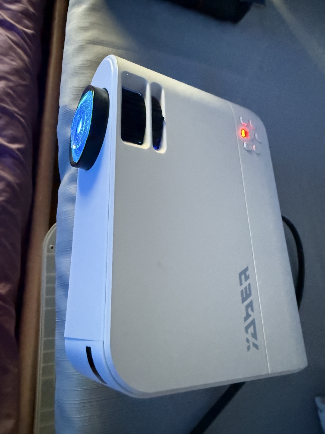 Yaber Projector with Screen - photo 4