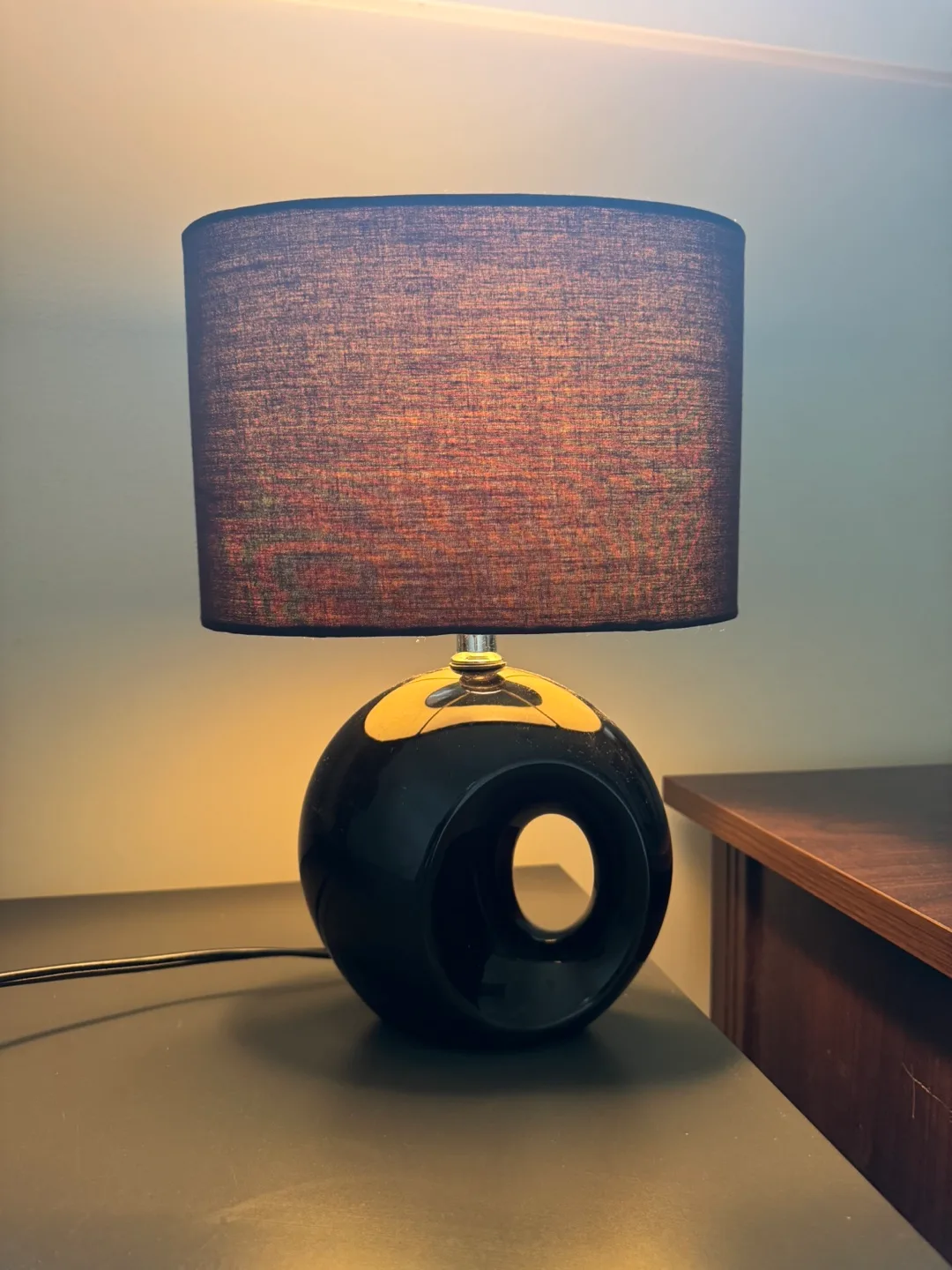 Black Globe Table Lamp thumbnail