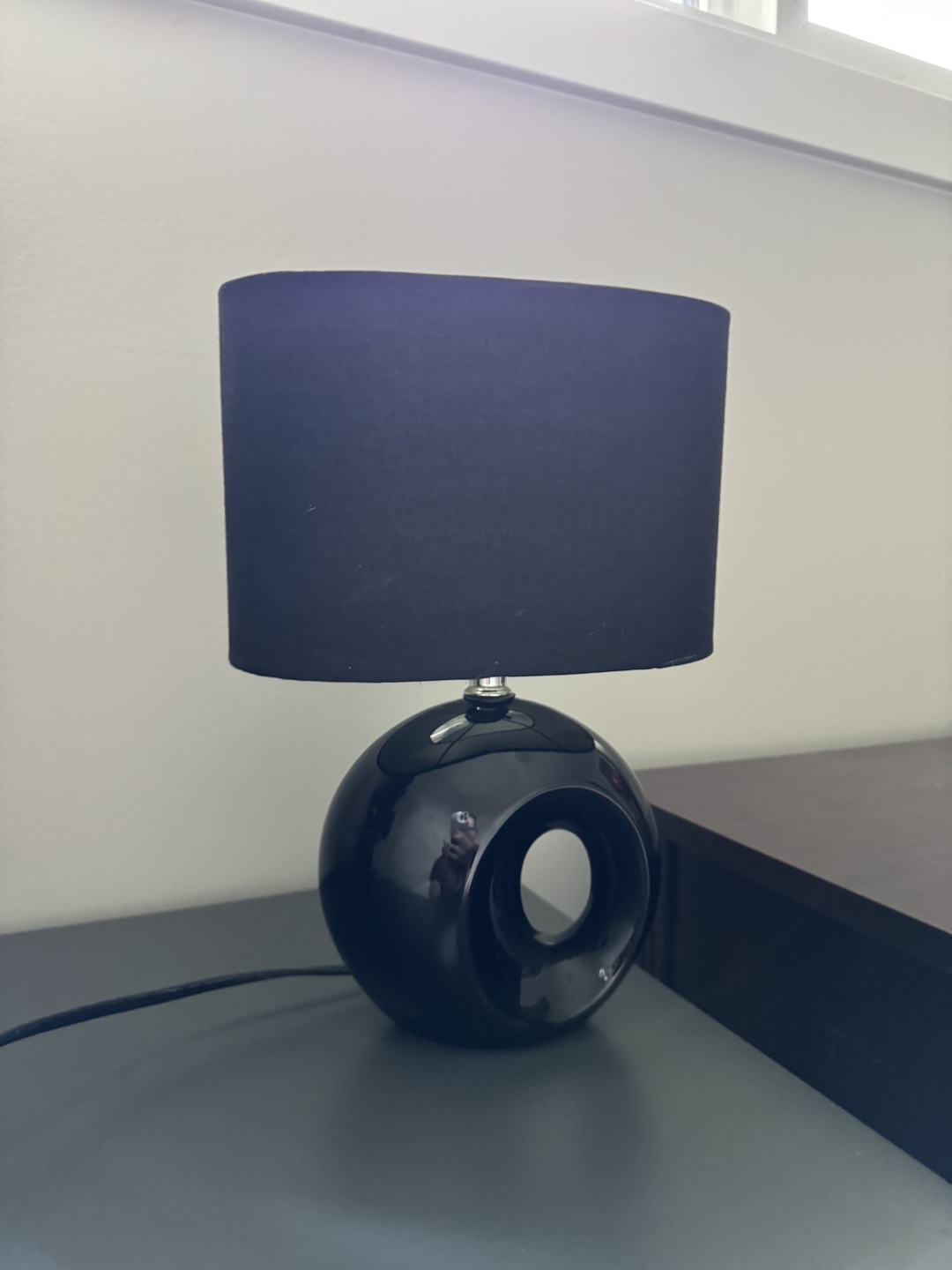 Black Globe Table Lamp - photo 4