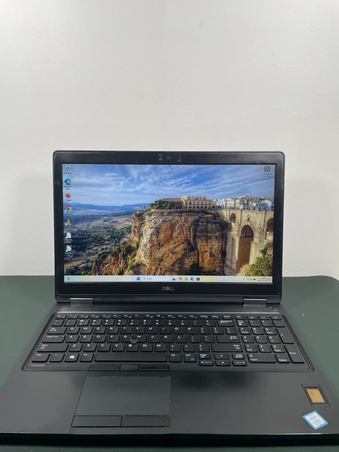 15.5” Dell Latitude 5580 with Windows 11 + Charger thumbnail