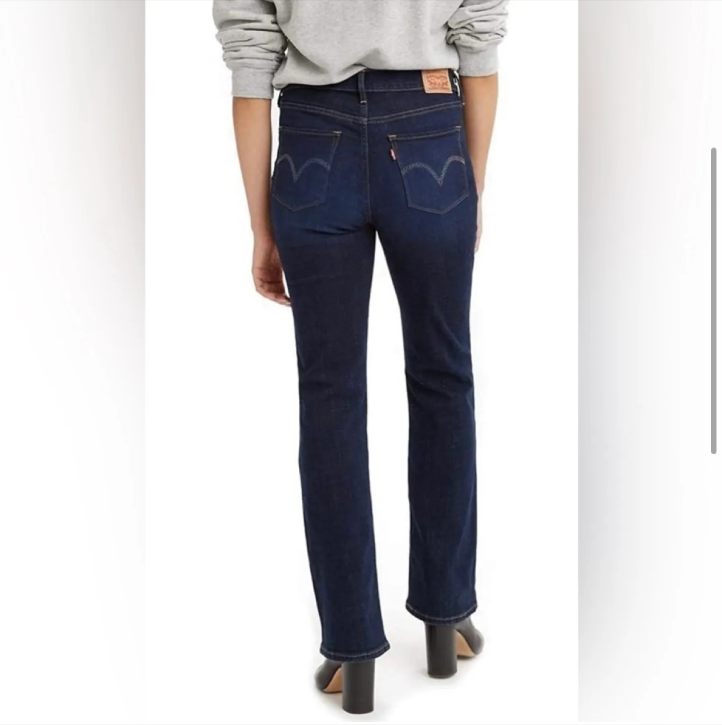 Levi's Women's 315 Shaping Bootcut Jeans image indicator(4)