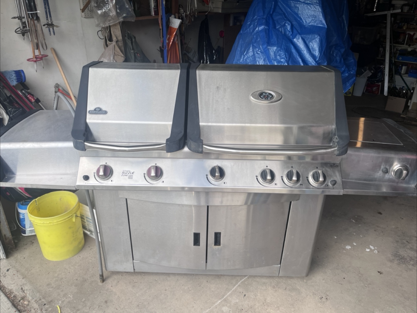Napoleon BBQ Grill