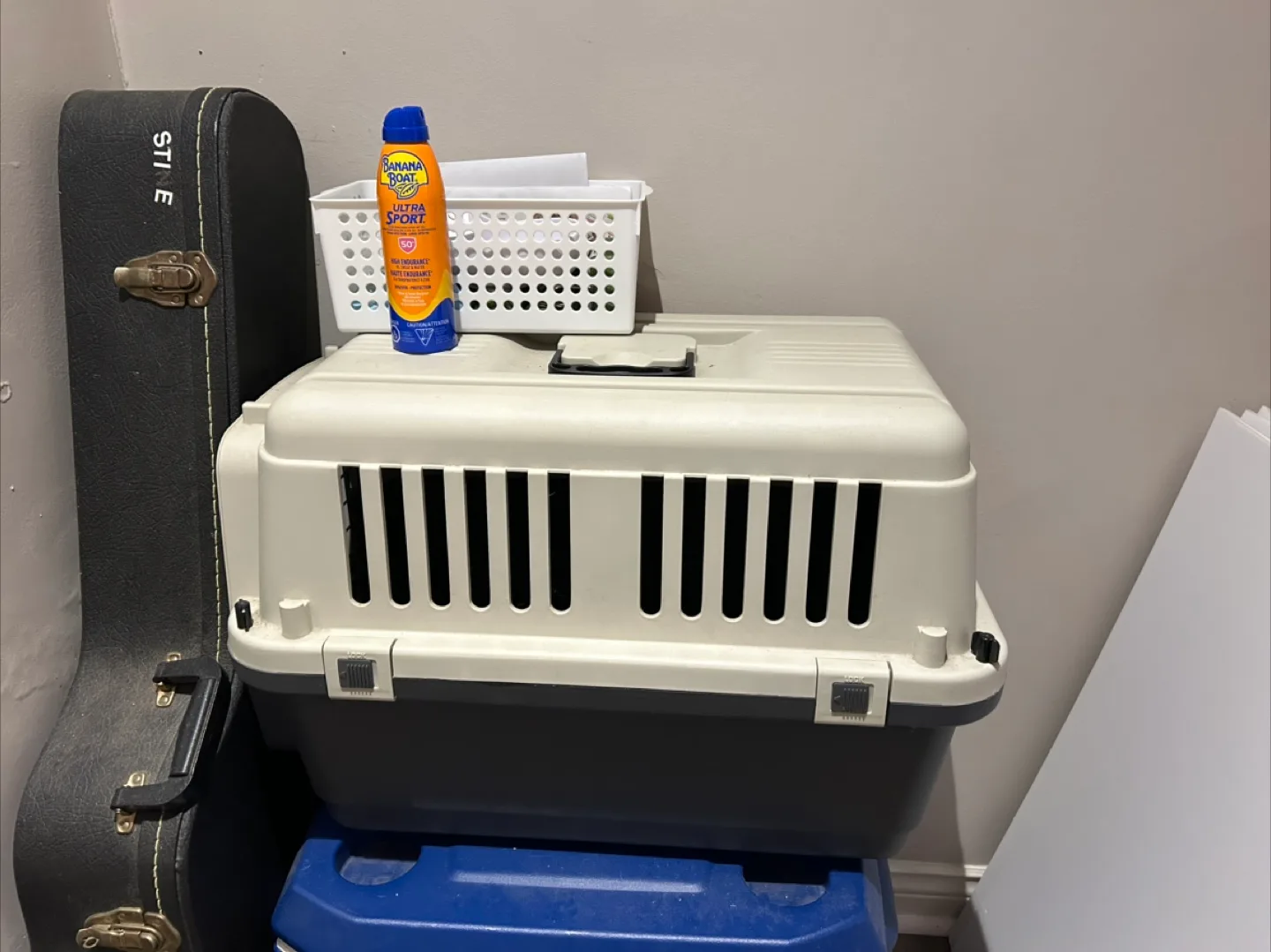 Dog or cat crate- used twice thumbnail