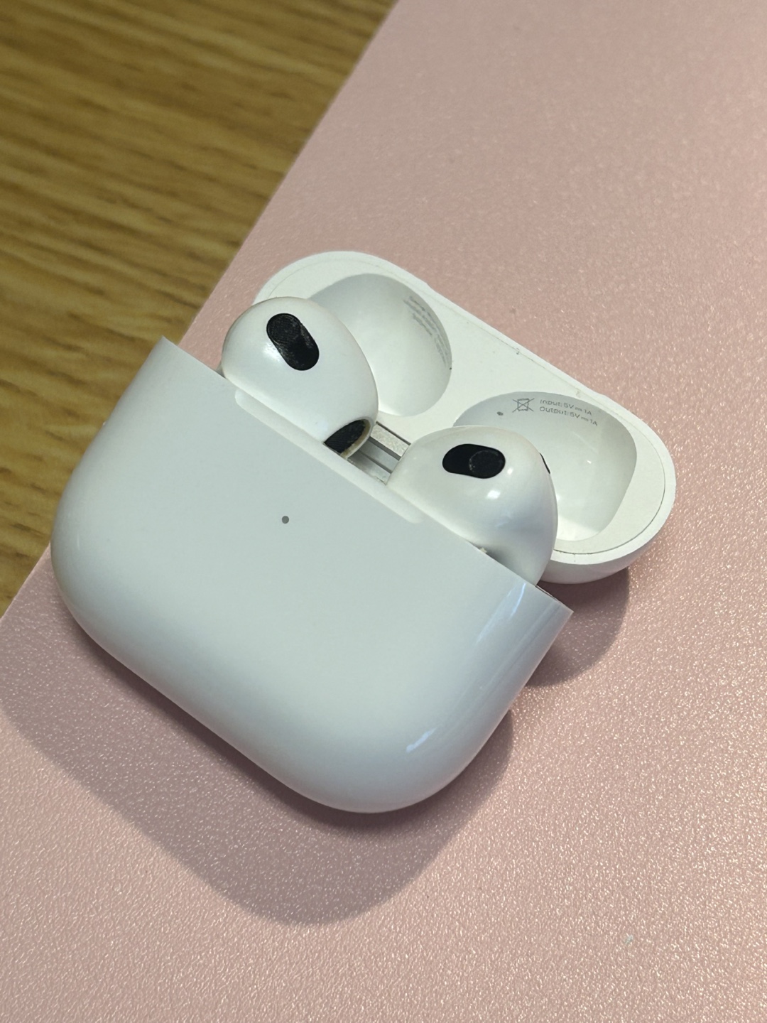 Apple AirPods 3rd Generation - photo 2