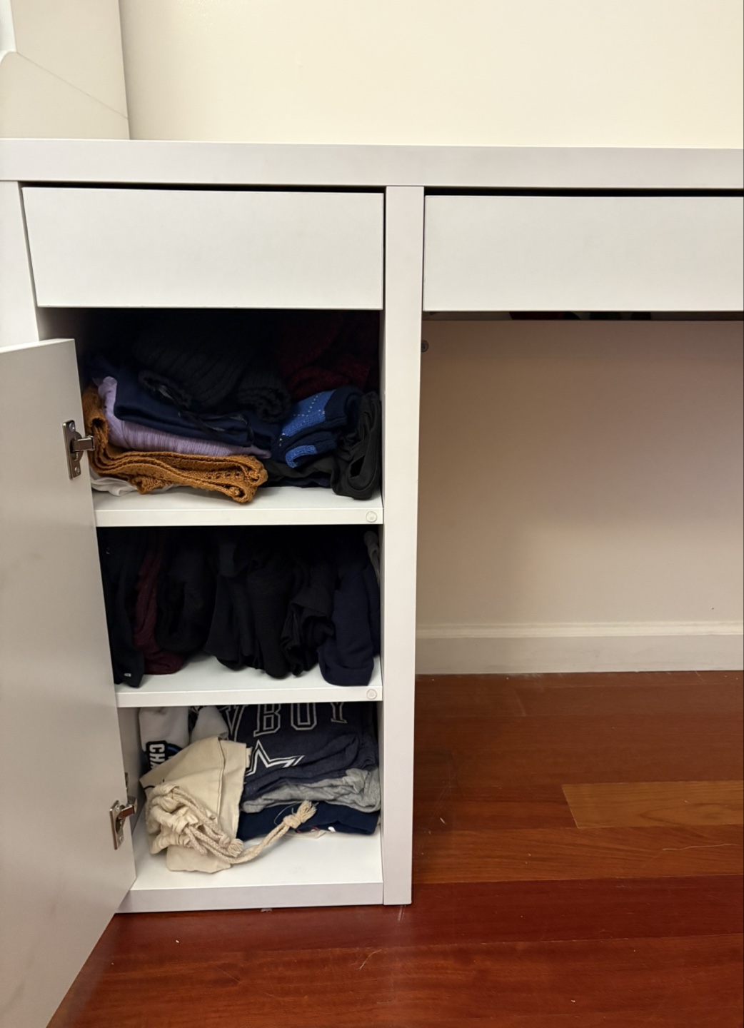 IKEA Micke White Desk - photo 2