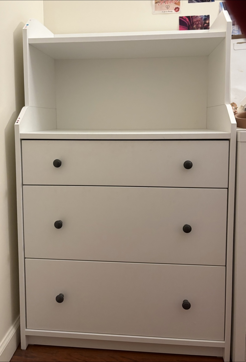White 3-Drawer Dresser with Shelf