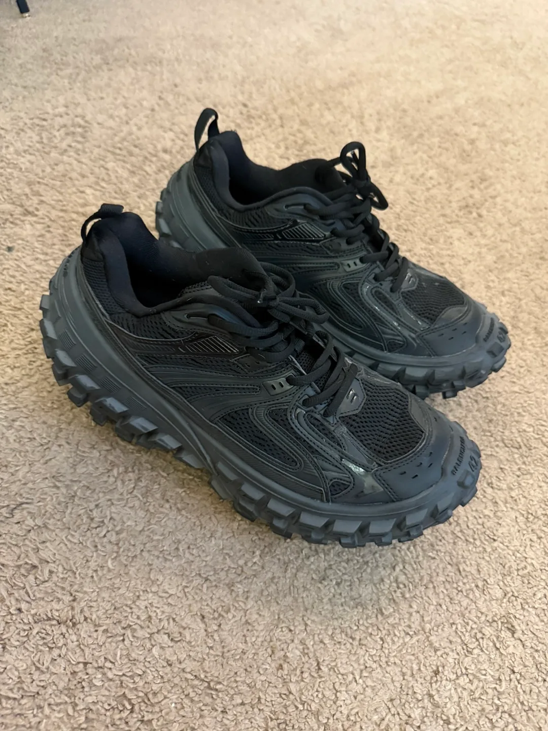 balenciaga defenders r3p thumbnail