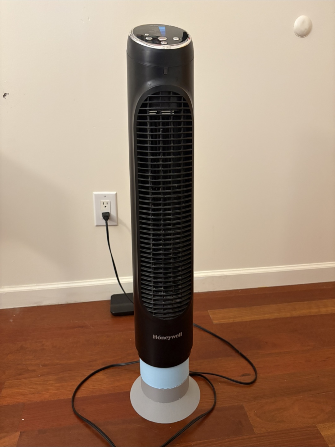 Honeywell Black Tower Fan