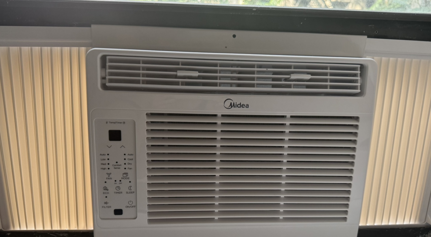 Midea 5,000 BTU Window AC w/Remote 150 Sq. Ft.