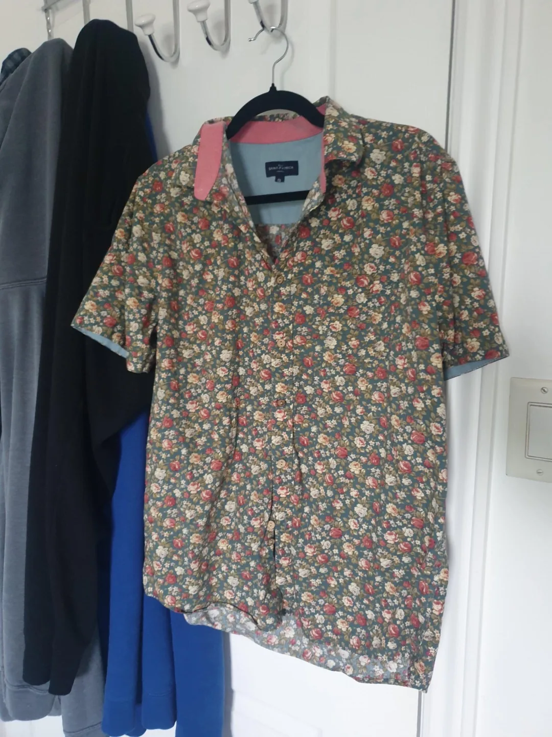 Rue Saint-Patrick Floral Button Up Shirt (XL) thumbnail