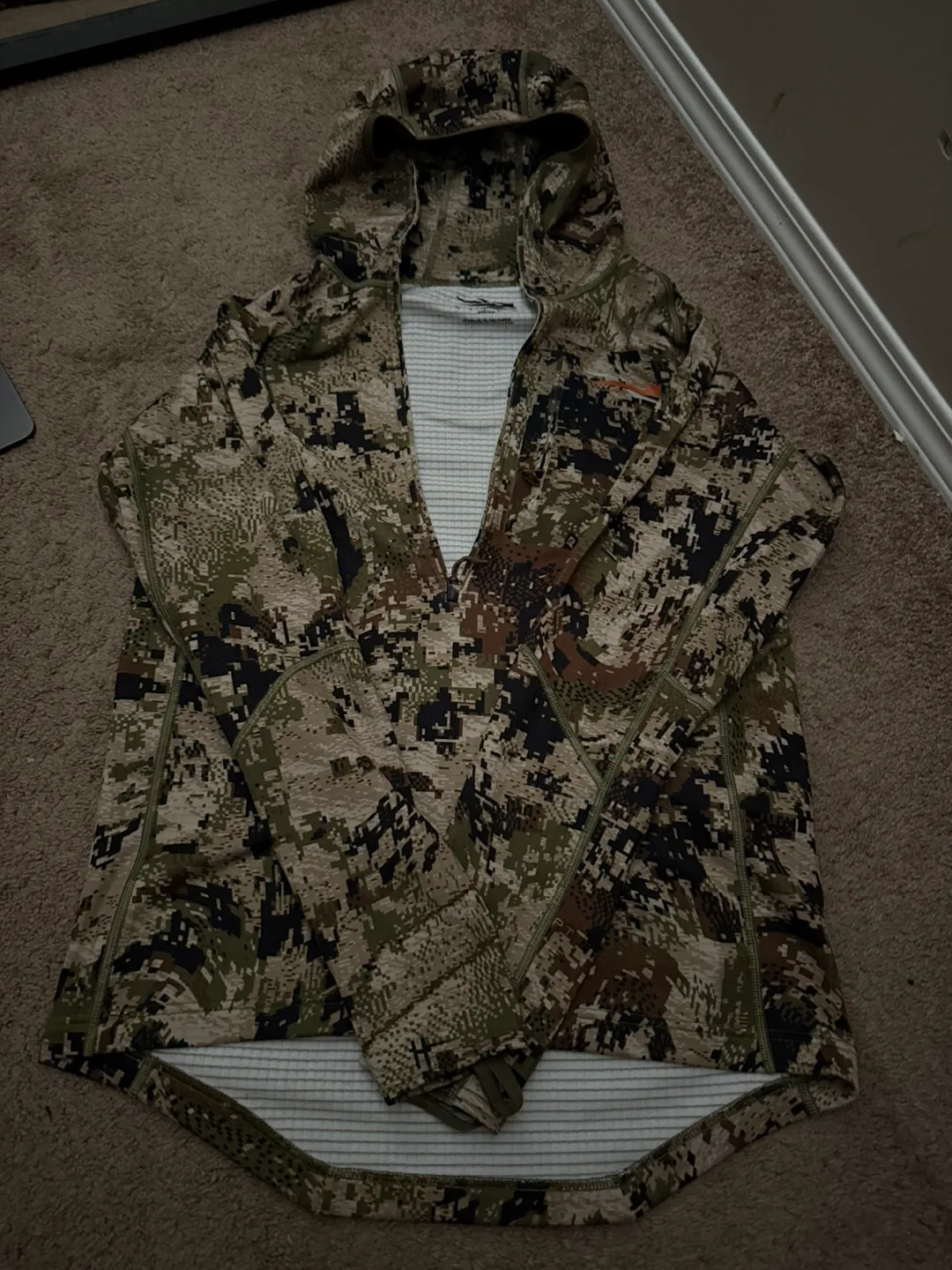 sitka medium hoodie image indicator(2)