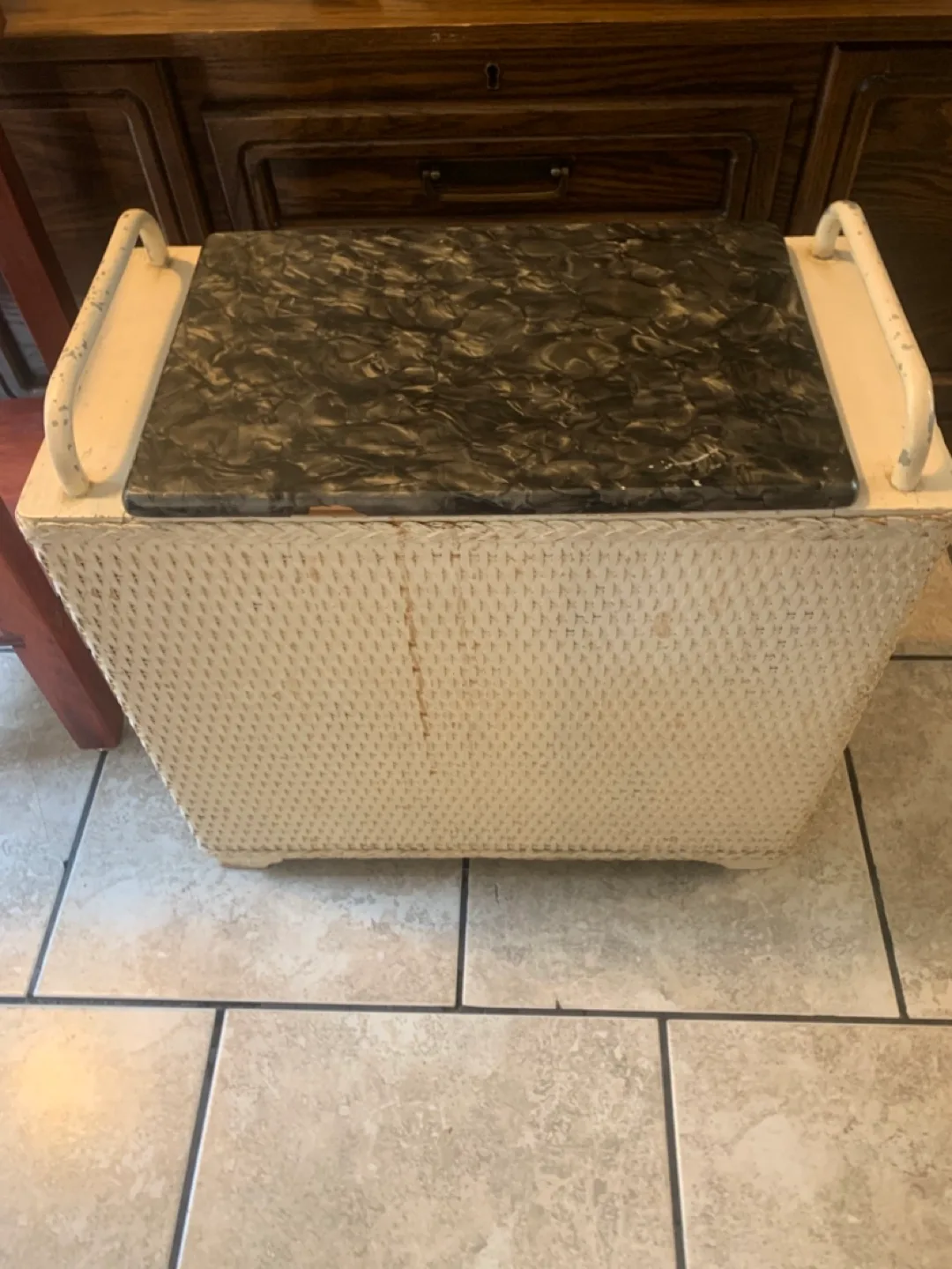 Vintage Wicker Storage Trunk/Bench thumbnail