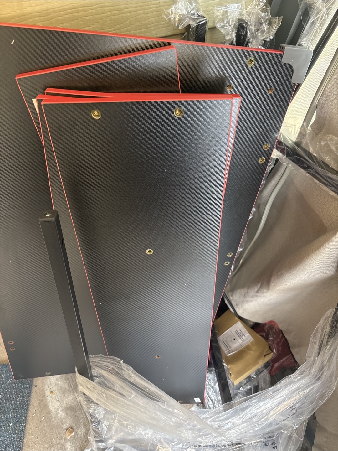 Gaming desk with all the parts included new no box