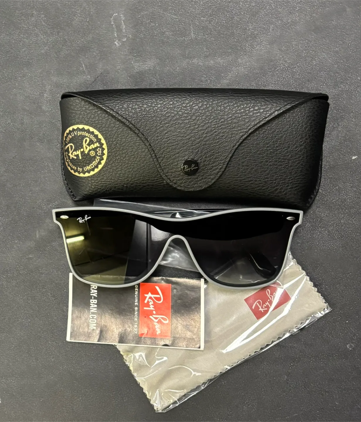 Ray-Ban Sunglasses with Case thumbnail