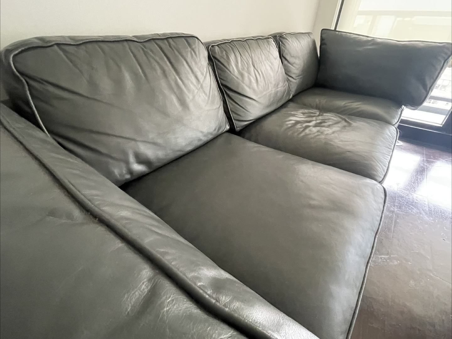 Leather sofa 90” -Great condition! - photo 4