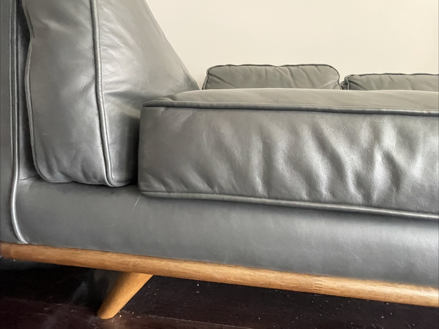 Leather sofa 90” -Great condition! - photo 5