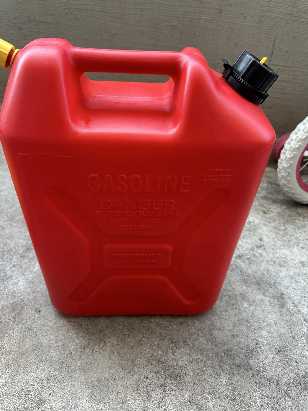 Red Gasoline Can 20L/5.3 Gal - photo 5